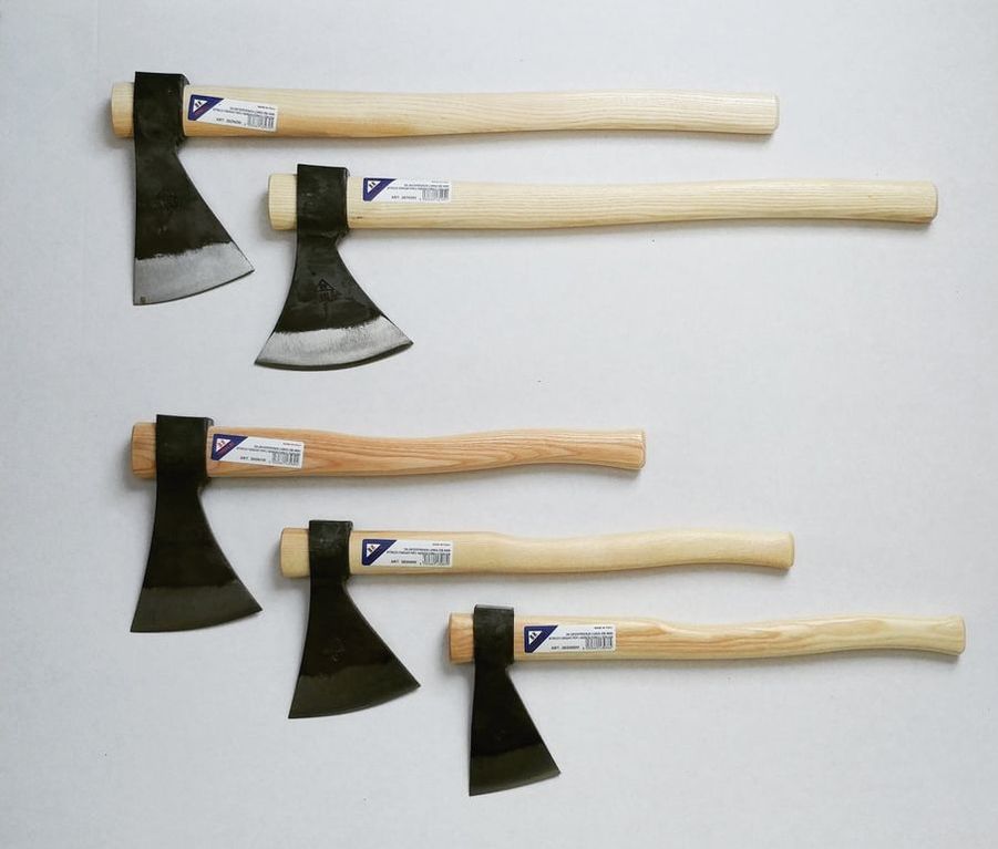 Rinaldi axes and hatchets